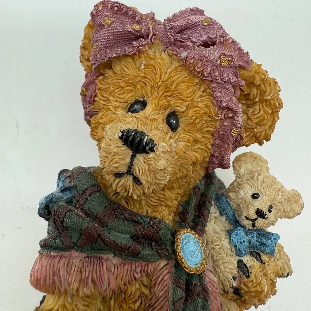 Cherished Teddies Figurine mama Bear baby Holding Book Scarves and‎ Bows